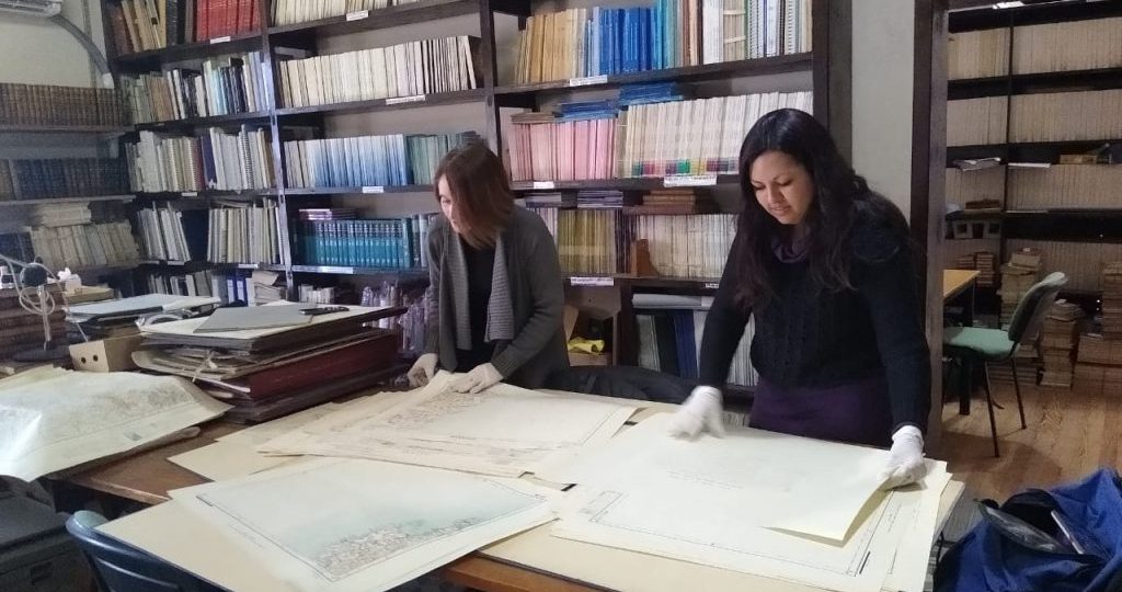 La Biblioteca del OAC está procesando su colección cartográfica